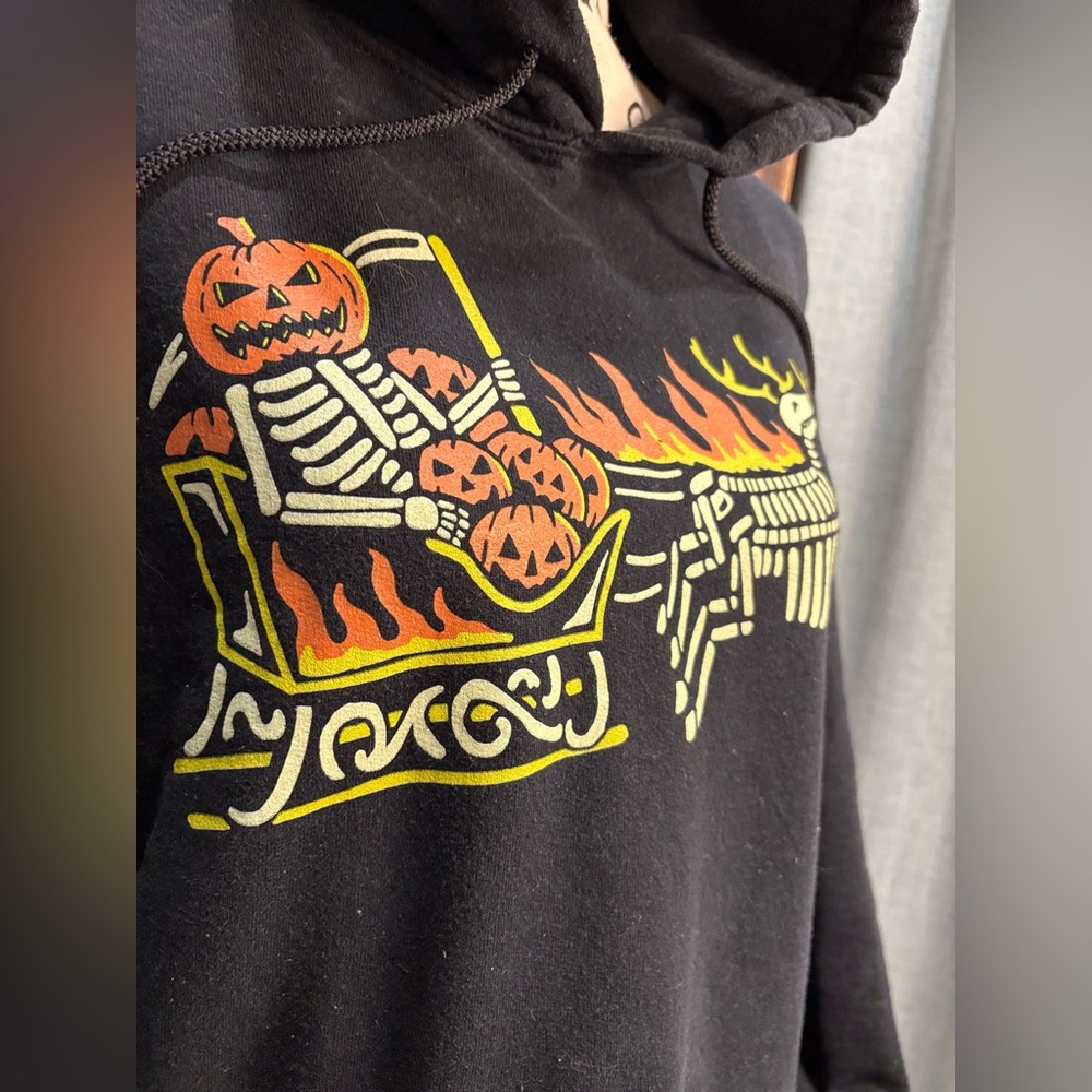 Gildan Black Hoodie Skeleton Graphic Pullover Sweatshirt Size L Unisex - Picture 6 of 8